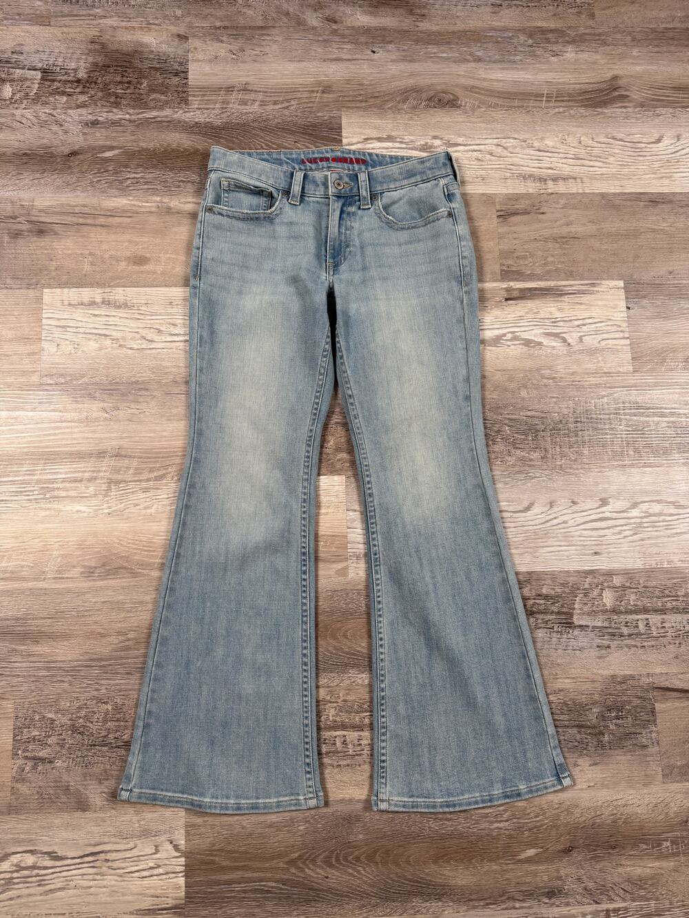 Lucky Brand Low Rise Flare Jeans Light Wash Y2K Boho Western Stretch Denim 6/28
